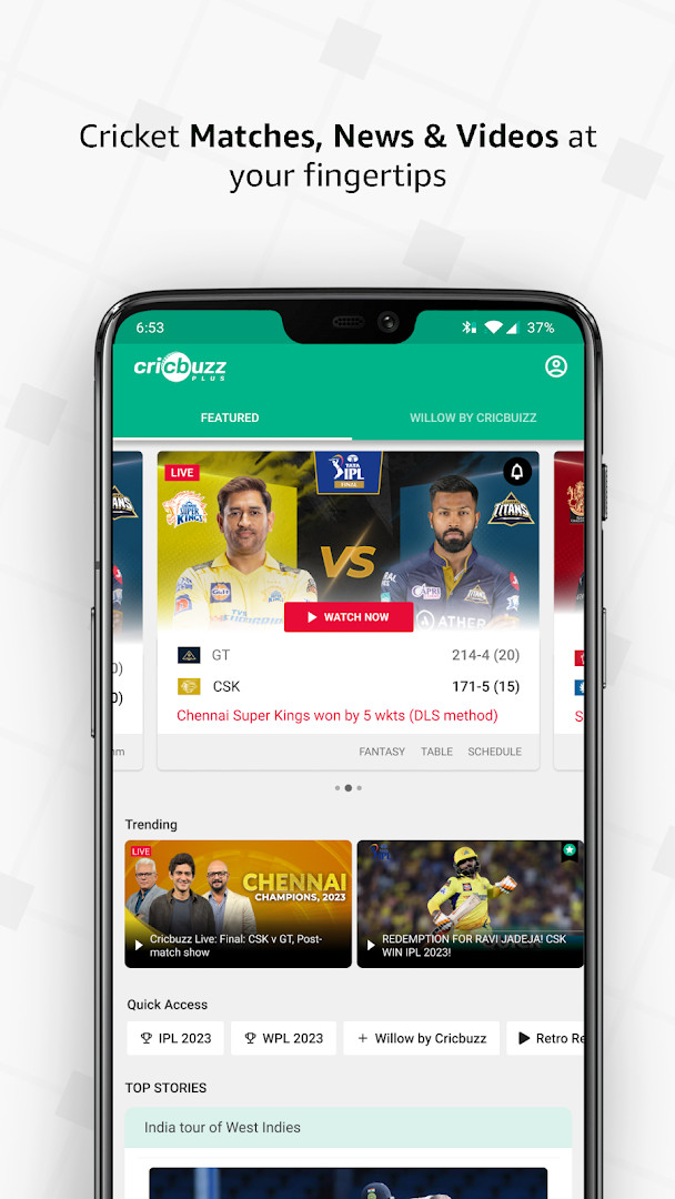 Cricbuzz app home screen showing live match scores and commentary.
